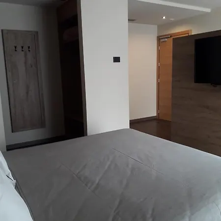 Hotel Garni Al Silvestri Vei 2*